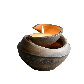 Oakwood Ember Candle